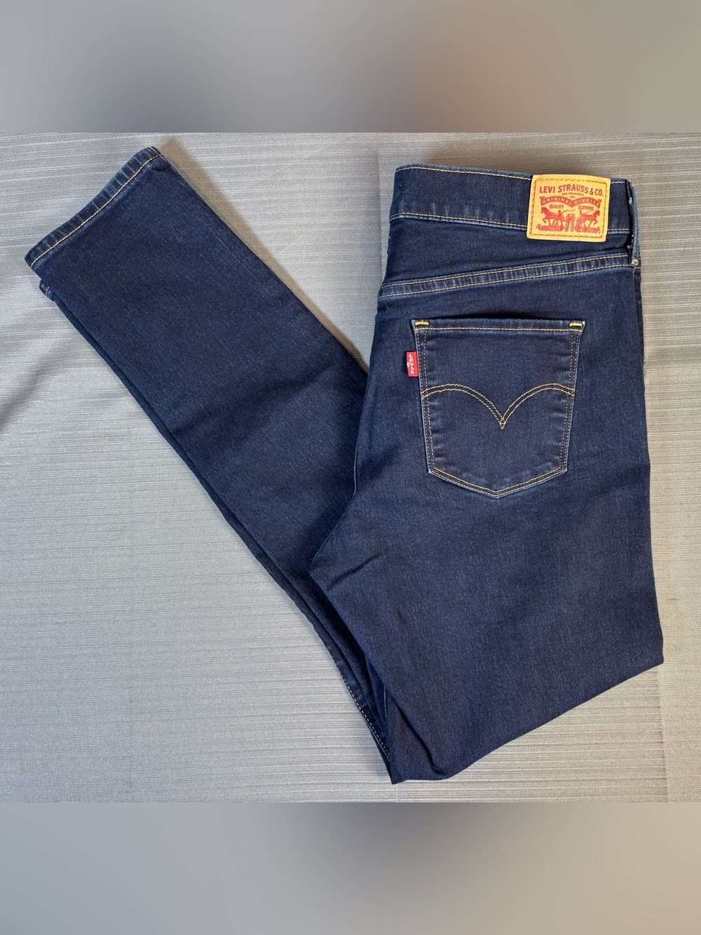 Levi’s 311 Shaping Skinny Jeans Women’s 31 Dark Wash Stretch Mid Rise Slim Denim